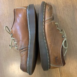 Vintage Dr. Martens Wingtip Brogue Oxfords